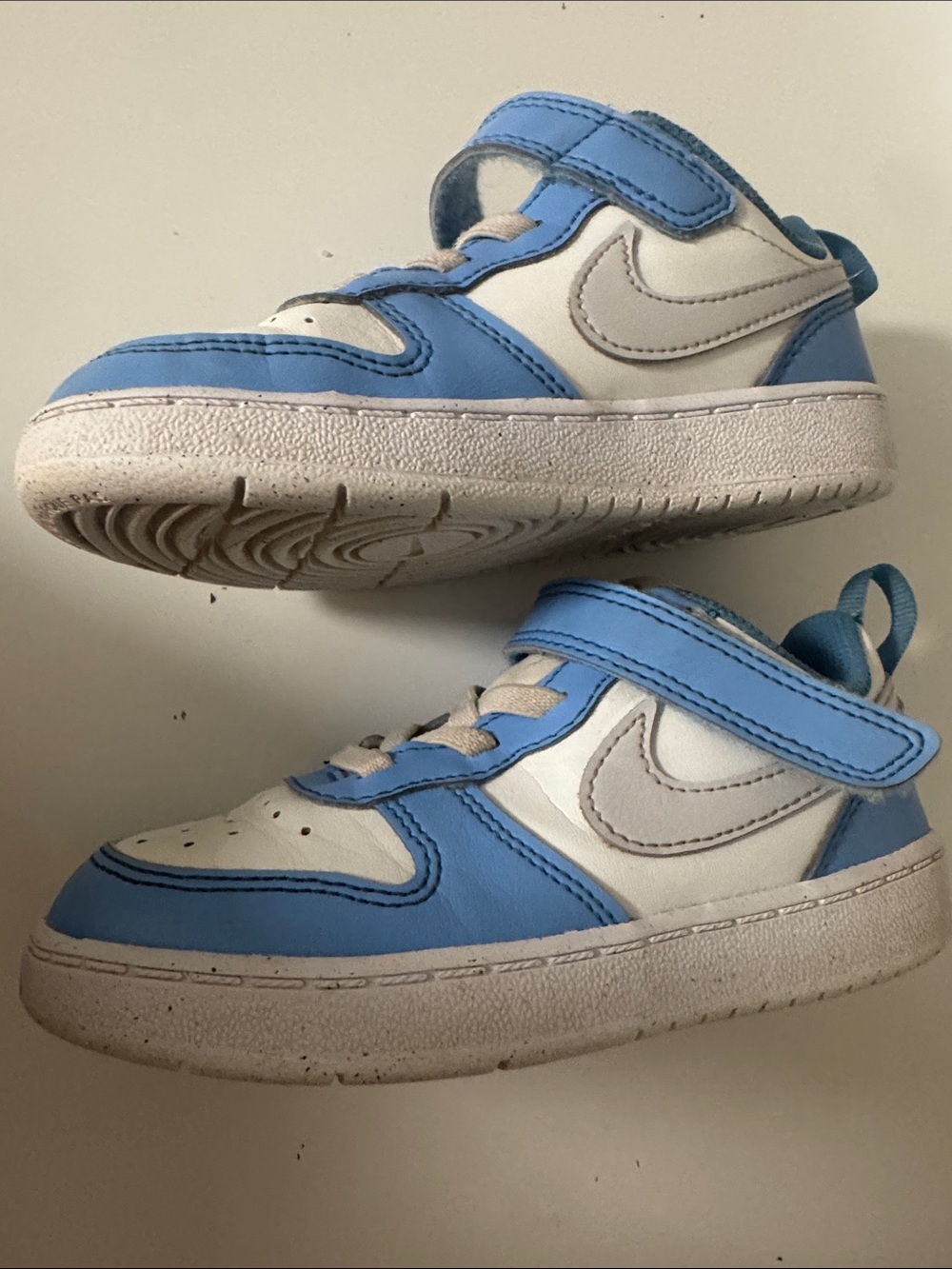 Nike Kids White and Light Blue Velcro Sneakers - Picture 2 of 6